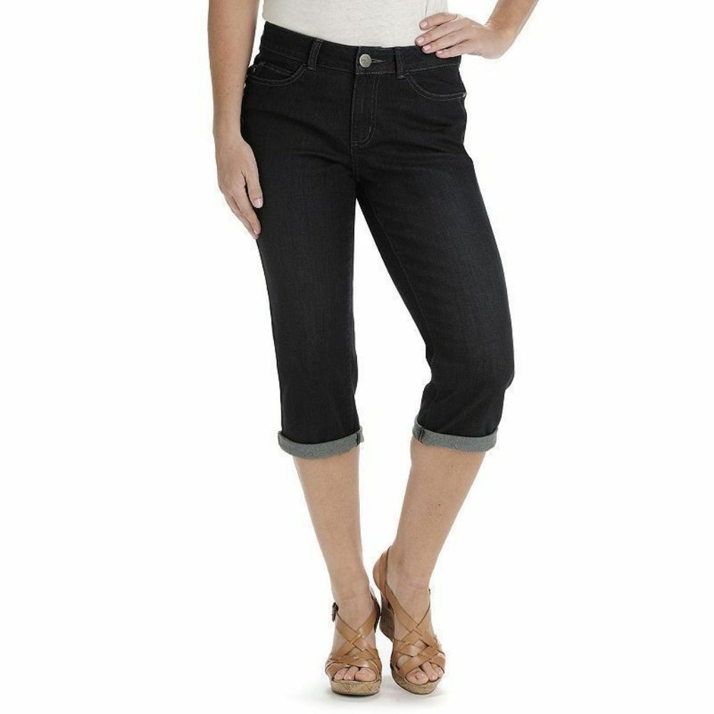 Lee Women's Denim Capri Lola Modern Mid Rise Curvy Fit size 6 NEW